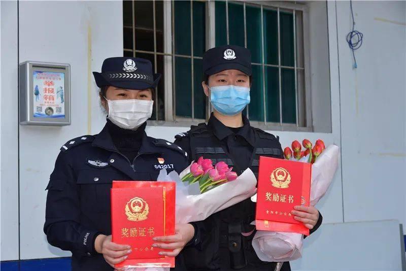 音响低音稍大一点车门滋滋响,只用温莎棉可以解决吗?蜗牛问答,解决你的疑惑!